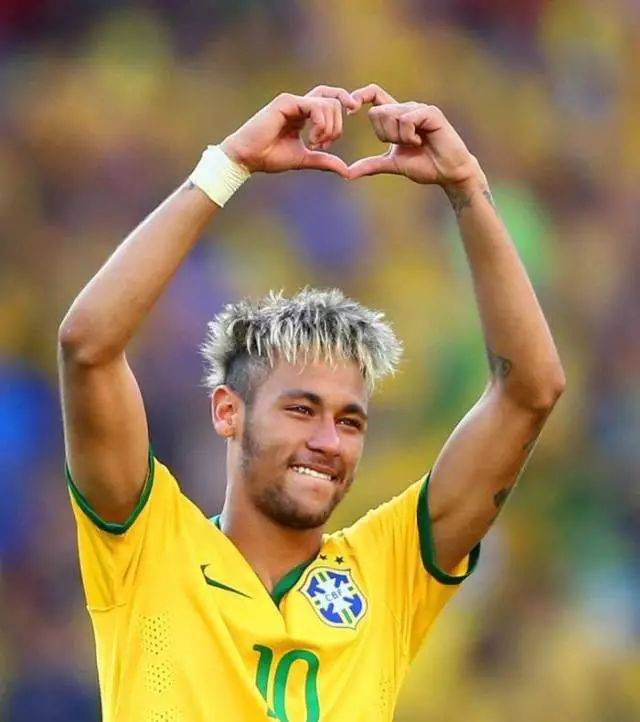 梅西两年前来北京踢球！明年则要在北京举办体验展！（梅西两年前来京出战，明年北京将举办梅西体验展）