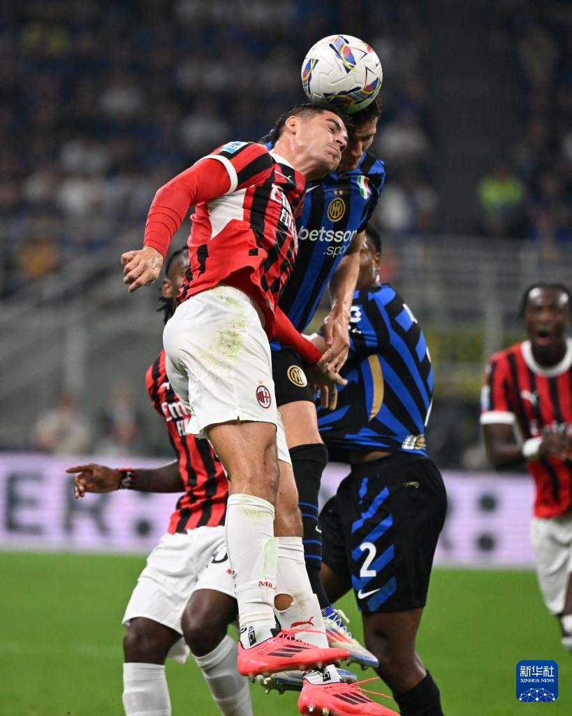 记者：邵佳一执教国足会带着部分在青岛西海岸的助手（记者：邵佳一若接手国足，将携青岛西海岸部分助手）