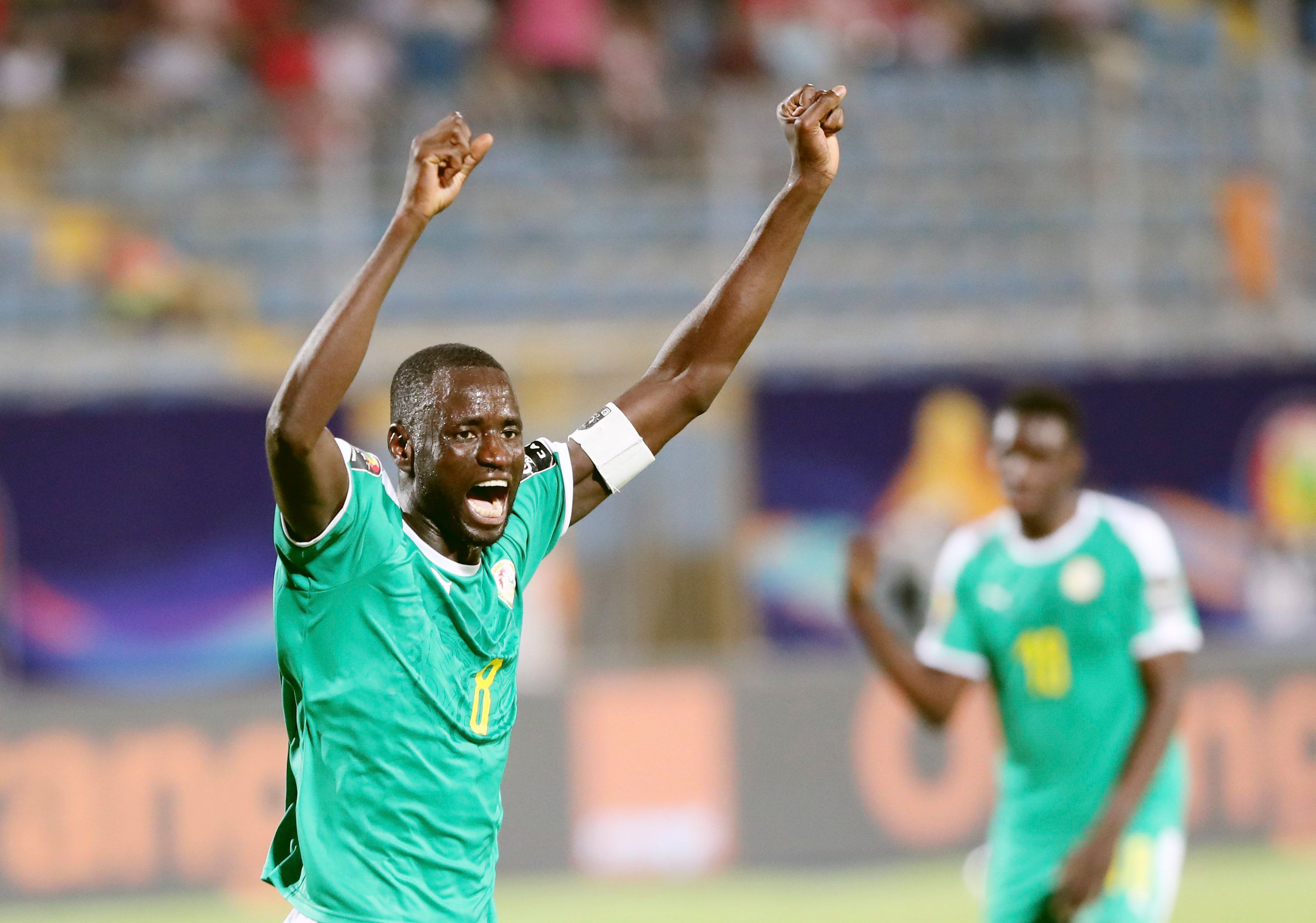 24岁巴西新神锋15轮11球！他竟从工地踢到英超，正与哈兰德争金靴（24岁巴西锋霸15轮11球：从工地逆袭英超，与哈兰德竞逐金靴）