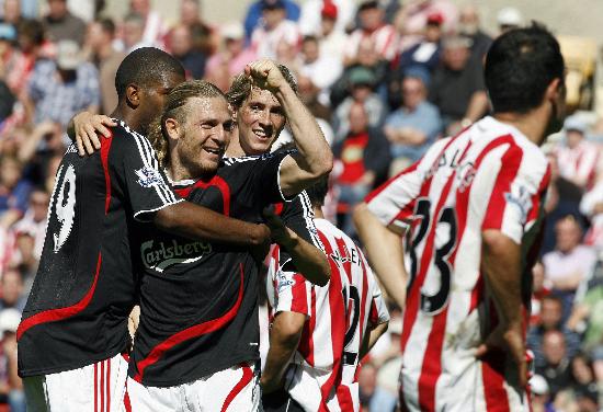 辽宁连续大胜展实力（辽宁连场大捷彰显统治力）