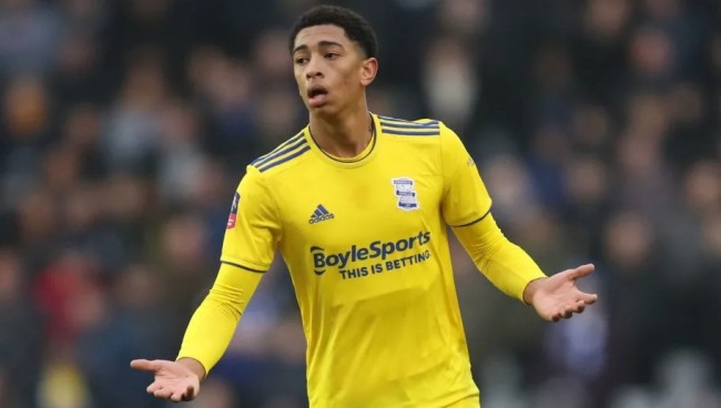 博主：国安明天中午12点40分抵达北京，欢迎球迷接机