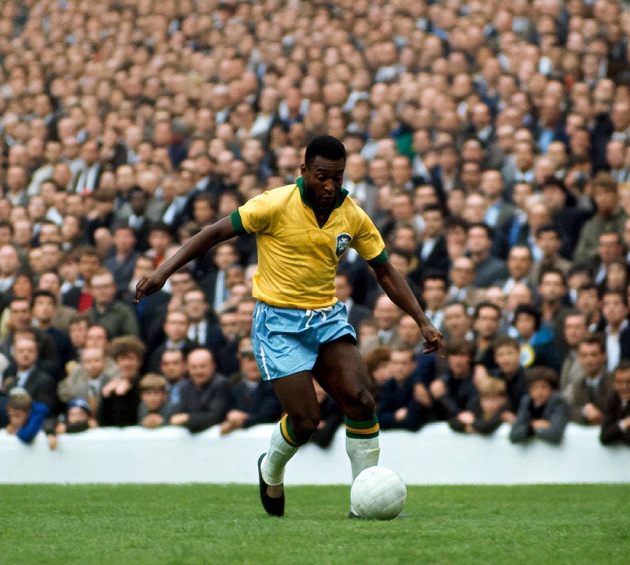 再见，巴萨U40！苏亚雷斯离队迈阿密国际，梅西独守美职联（告别巴萨U40：苏亚雷斯转投迈阿密国际，梅西独撑美职联）