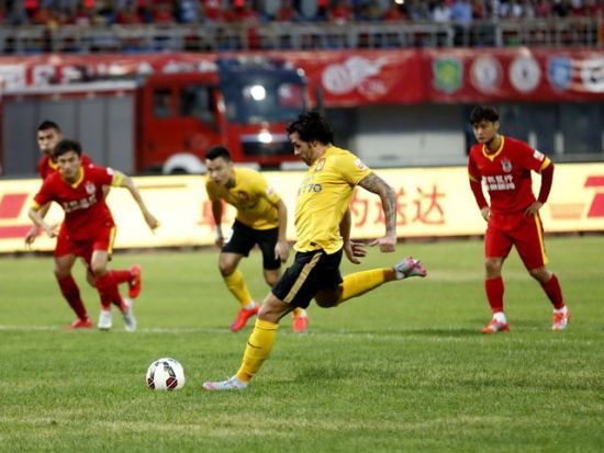 尤文跟队：卡瓦尔的肌肉伤势比预期严重，目前仍未恢复合练（尤文随队记者：卡瓦尔肌肉伤情超预期，仍未恢复合练）