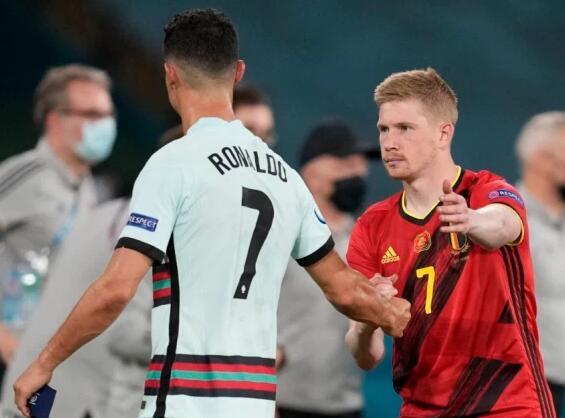 拉菲尼亚拒绝亿万诱惑！巴萨核心霸气宣言：我的心只属于这里（拉菲尼亚回绝天价报价：只愿为巴萨而战）