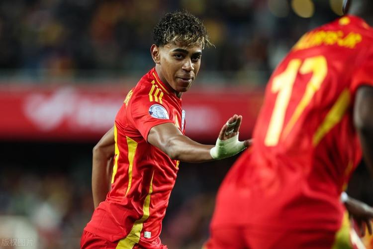 科特迪瓦主帅：我们一直在关注博尼，目前也正在和他谈征召（科特迪瓦主帅：已长期关注博尼，正商谈国家队征召）