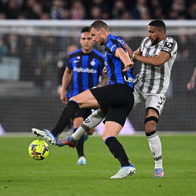 荷甲战报：费尔曼、佩皮破门，埃因霍温2-0战胜海伦芬