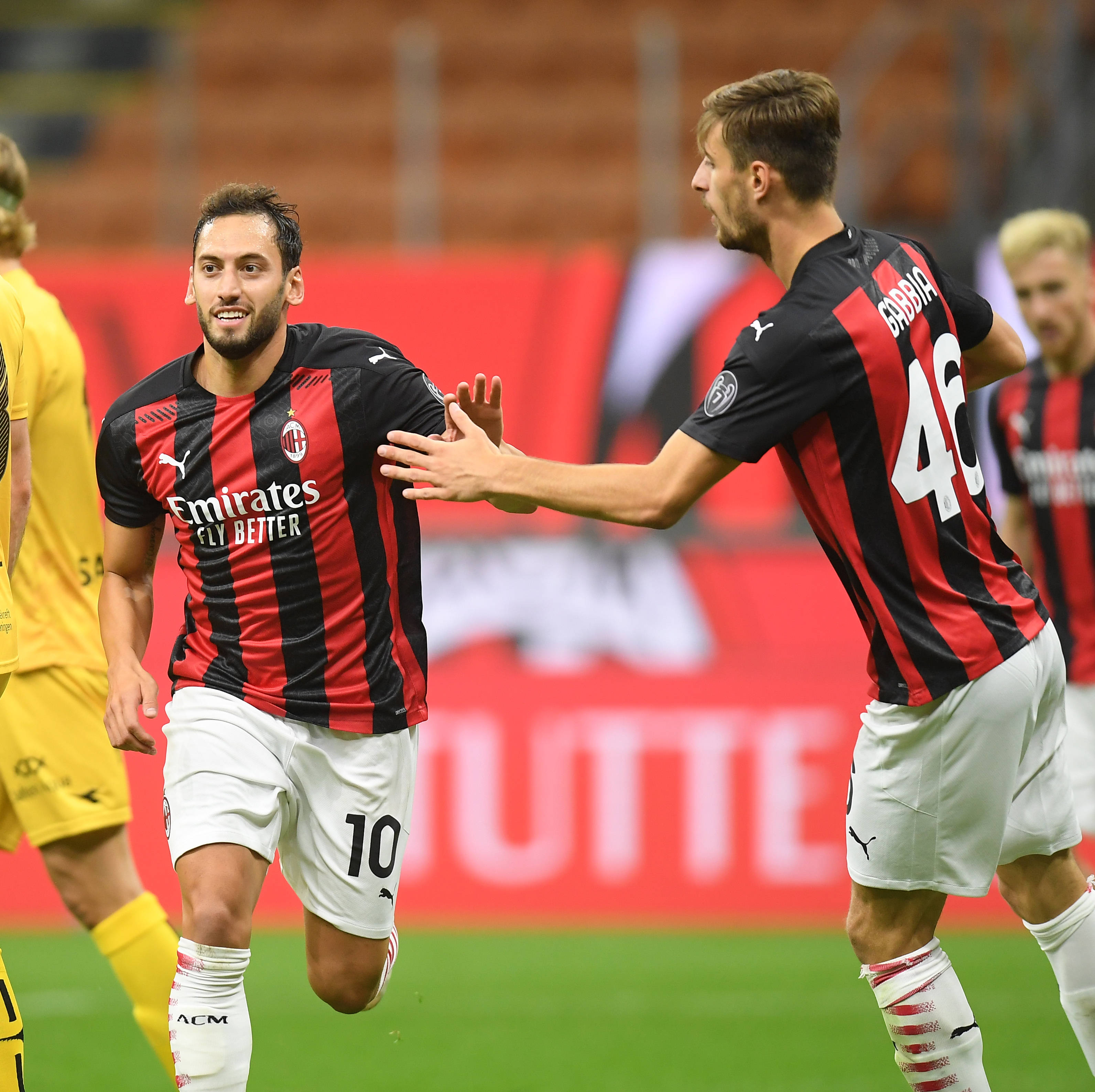 斯基拉：15岁道曼拒五份邀请留在阿森纳，明年签署首份合同（斯基拉：15岁道曼拒五家邀约留守阿森纳，明年将签下首份职业合同）